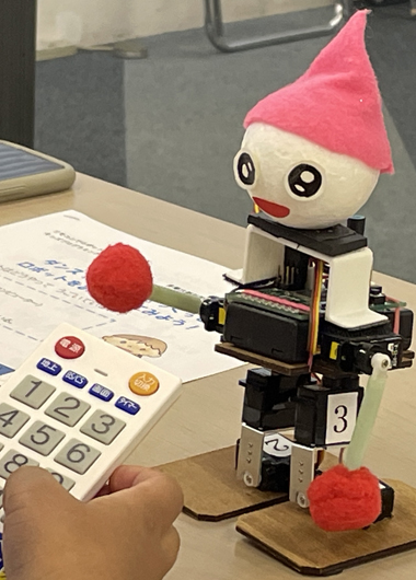ＴＶリモコンでロボットをダンスさせよう！